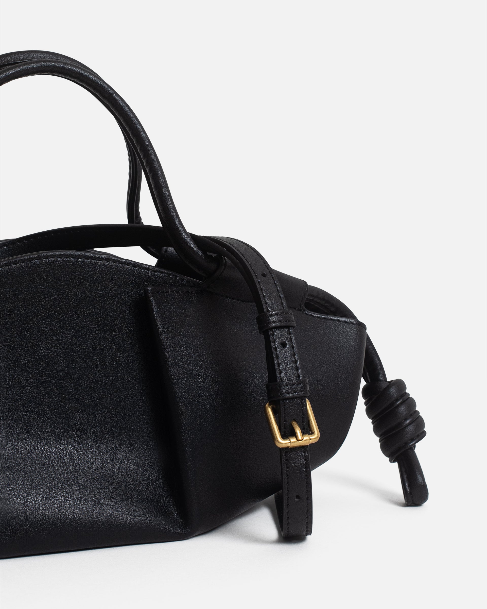 Alma - black